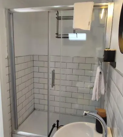 فندق مبيت وإفطار Milla Serenity *